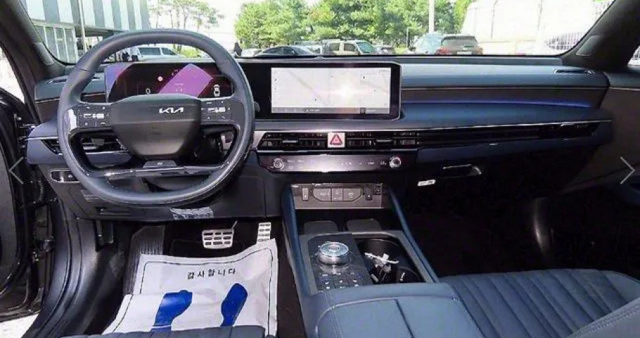 Kia K8 