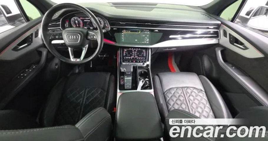 Audi Q7 