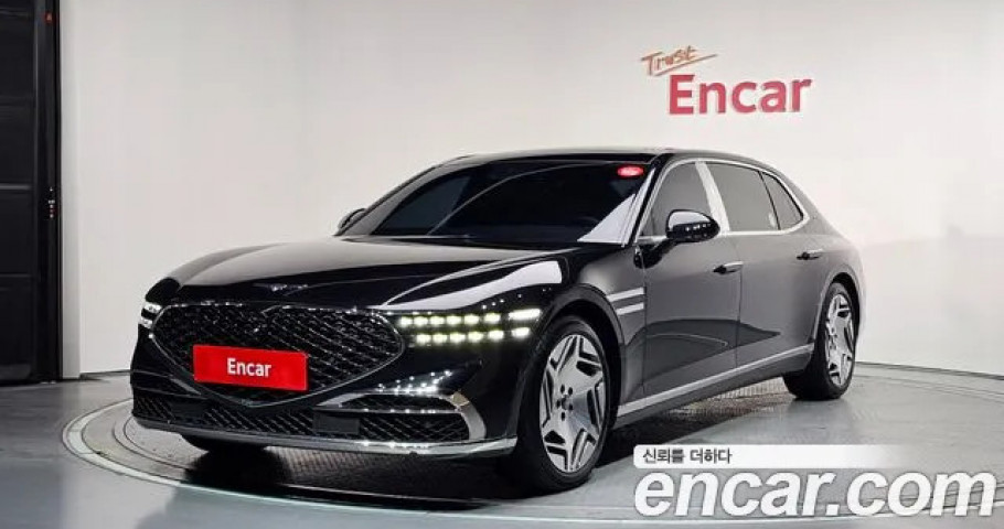 Genesis G90 
