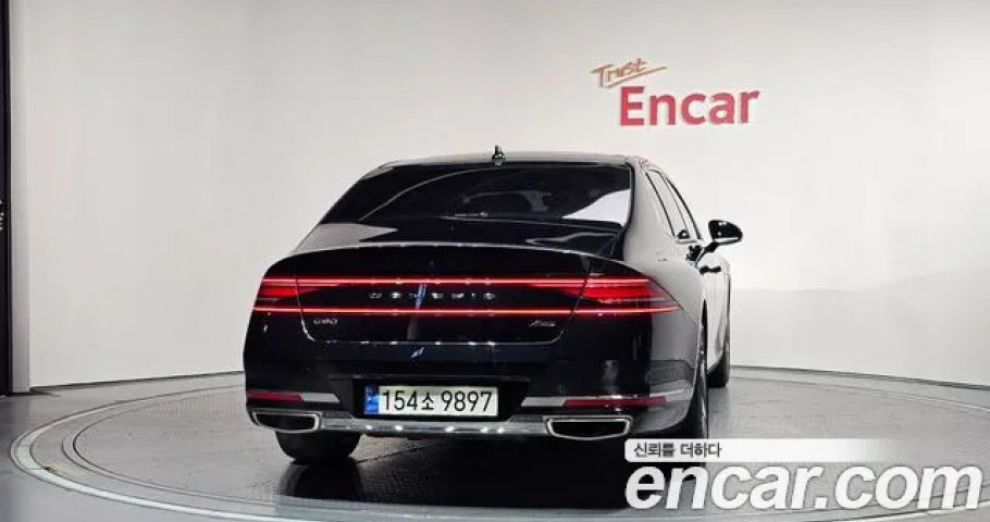 Genesis G90 