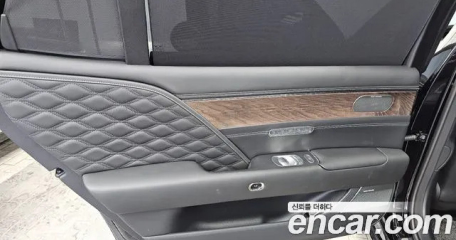 Genesis G90 