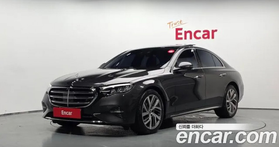 Mercedes-Benz E-Class 