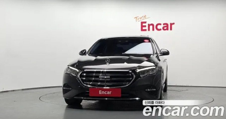 Mercedes-Benz E-Class 
