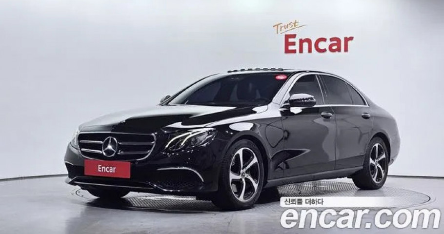 Mercedes-Benz E-Class 
