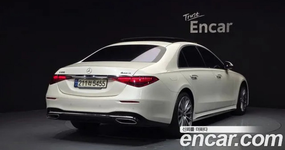 Mercedes-Benz S-Class 