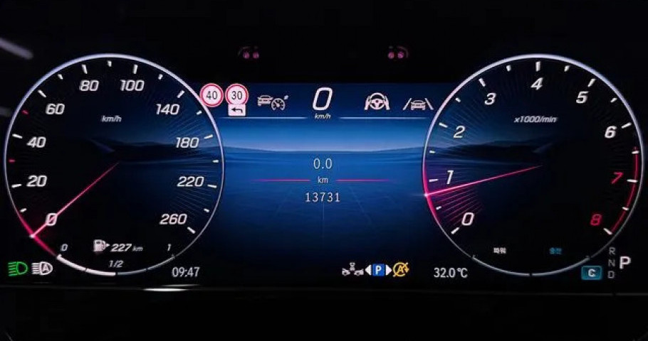 Mercedes-Benz E-Class 
