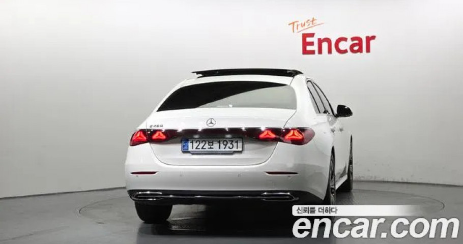 Mercedes-Benz E-Class 