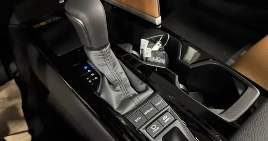 Toyota Camry 