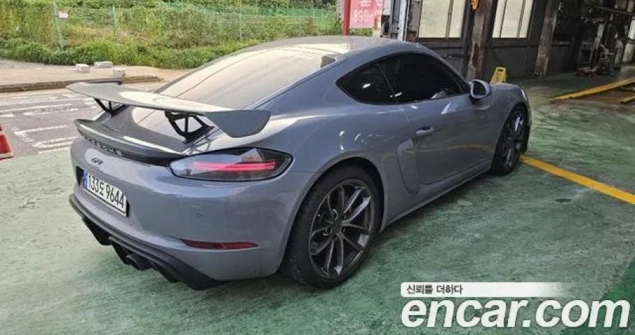 Porsche 718 