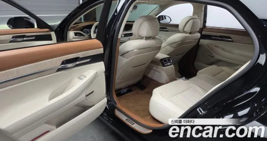 Genesis G90 