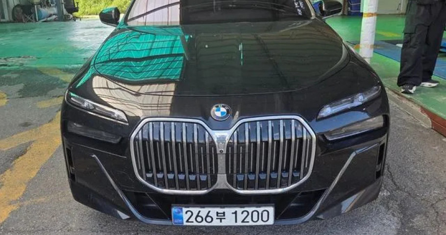 Bmw 7-Series 