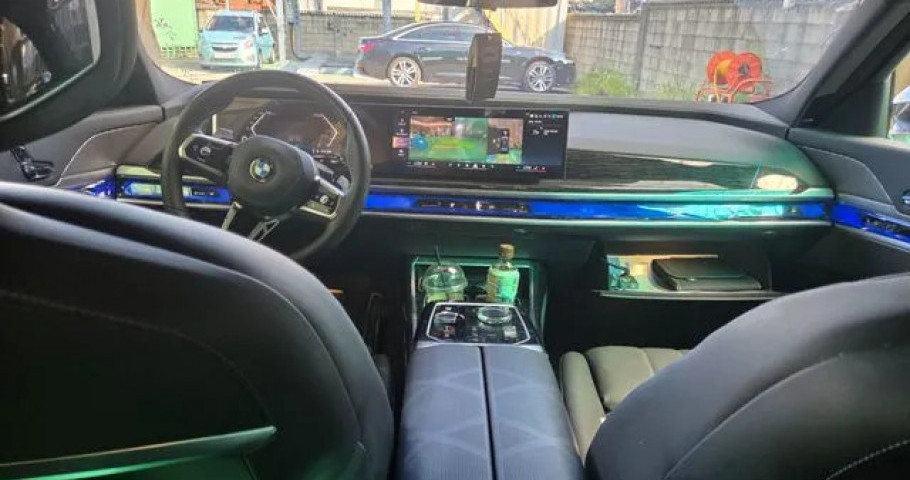 Bmw 7-Series 