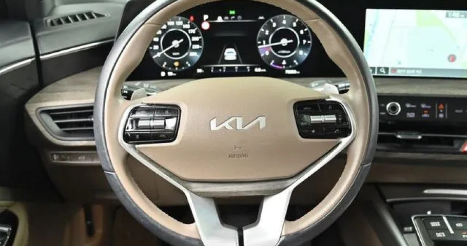 Kia K8 