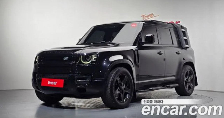 Land Rover Defender 