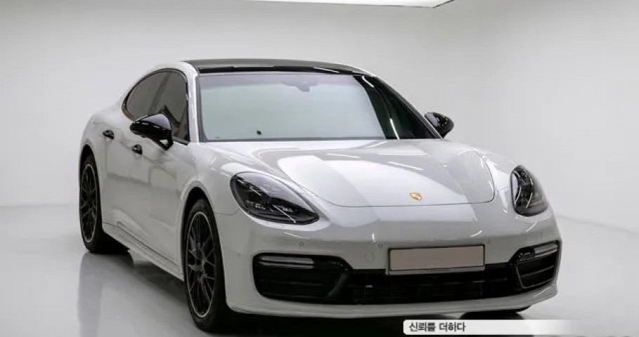 Porsche Panamera 