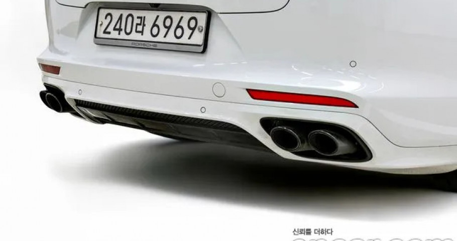 Porsche Panamera 