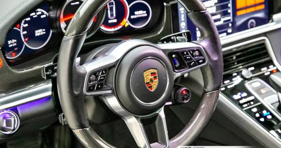 Porsche Panamera 
