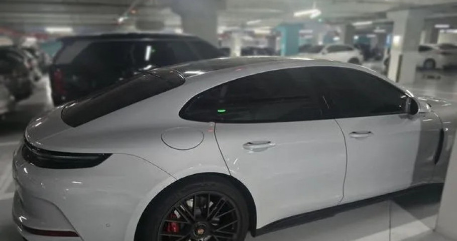 Porsche Panamera 