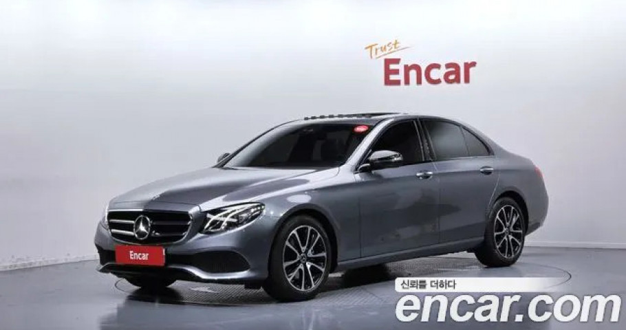 Mercedes-Benz E-Class 