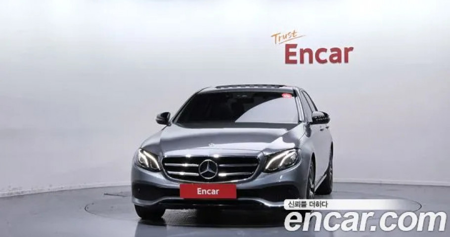 Mercedes-Benz E-Class 