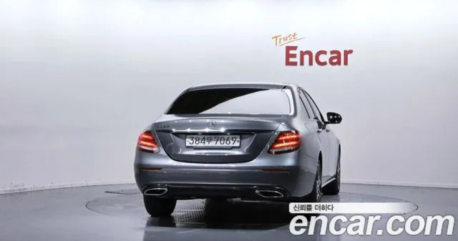 Mercedes-Benz E-Class 