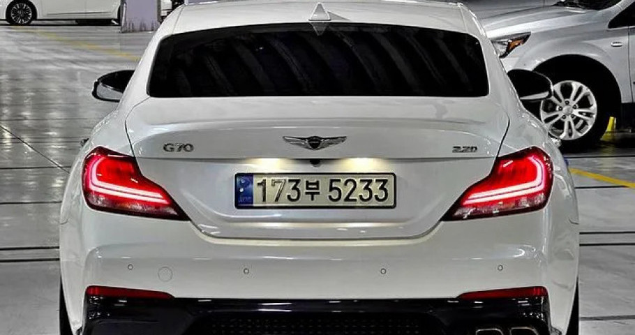 Genesis G70 