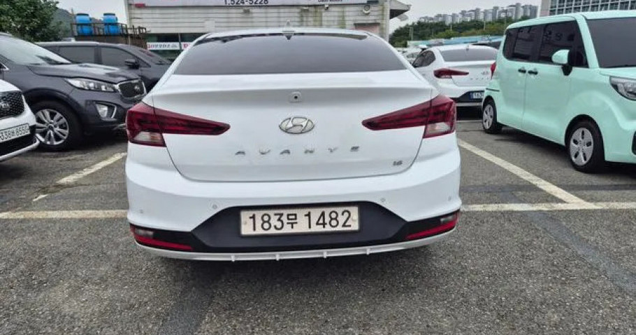 Hyundai Avante (Elantra) 
