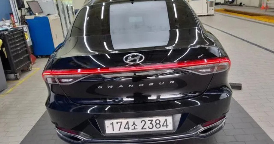 Hyundai Grandeur 