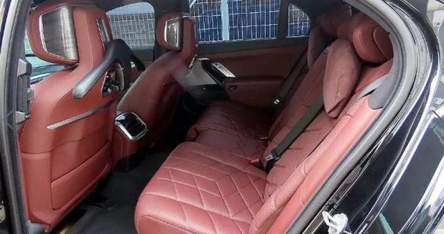 Bmw 7-Series 