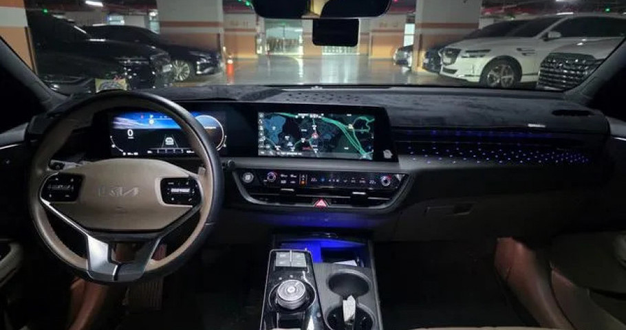 Kia K8 