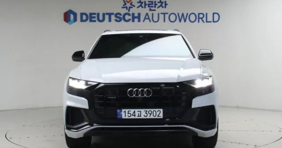 Audi Q8 