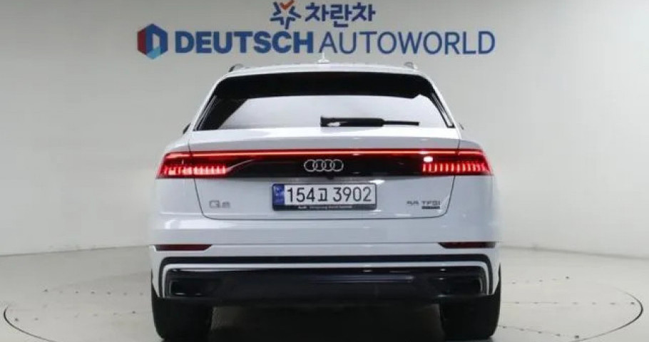 Audi Q8 