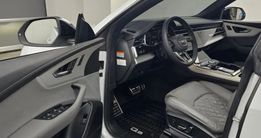 Audi Q8 
