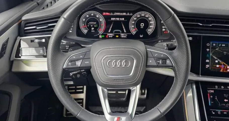 Audi Q8 