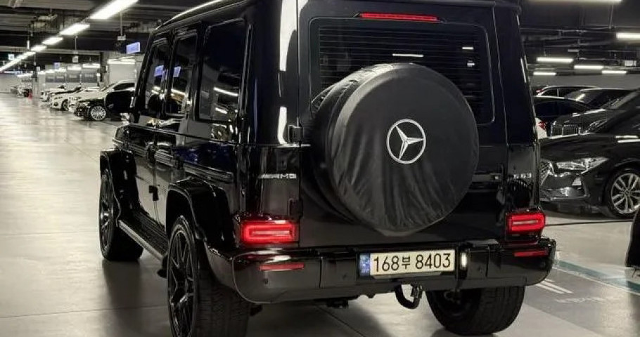 Mercedes-Benz G-Class 