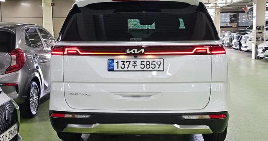 Kia Carnival 