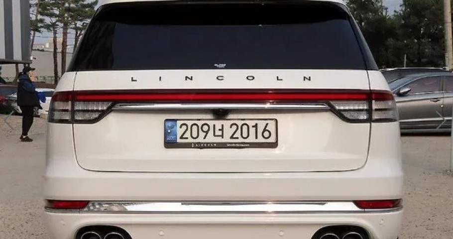 Lincoln Aviator 