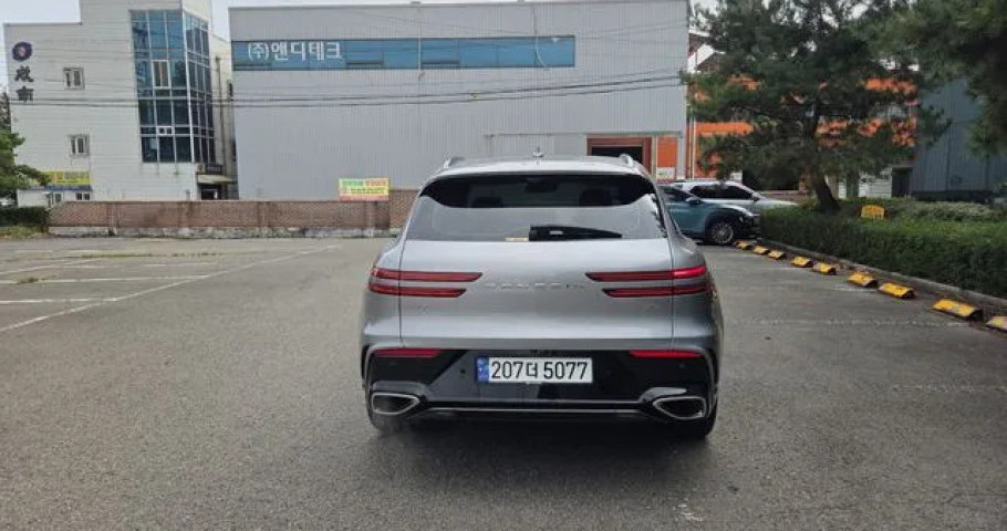 Genesis Gv70 