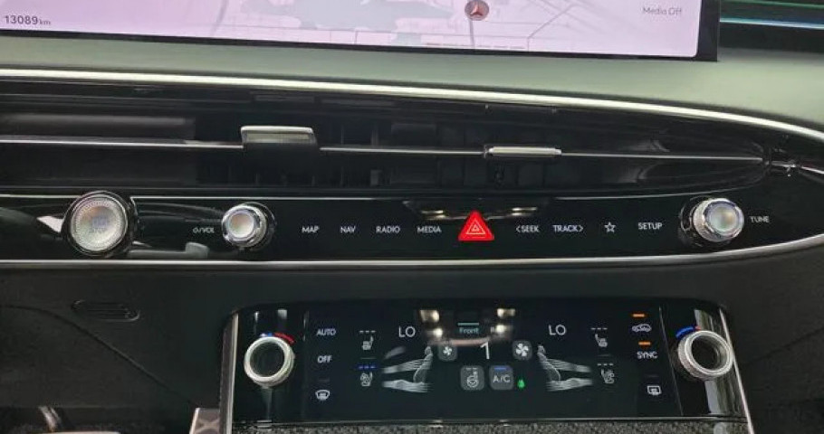 Genesis Gv70 