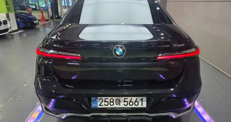 Bmw 7-Series 