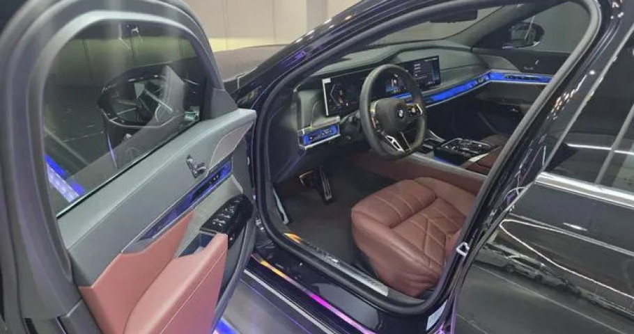 Bmw 7-Series 