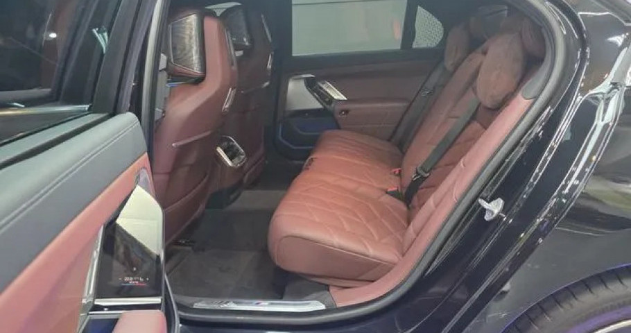 Bmw 7-Series 