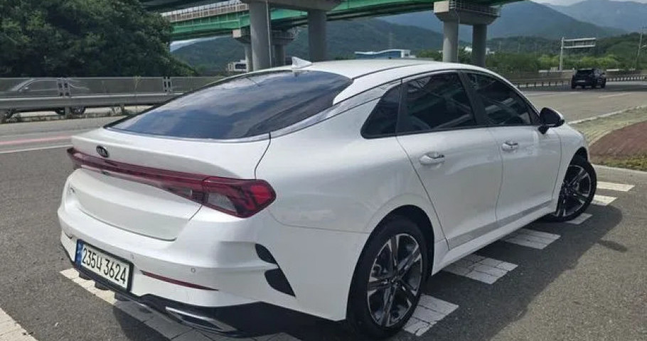 Kia K5 