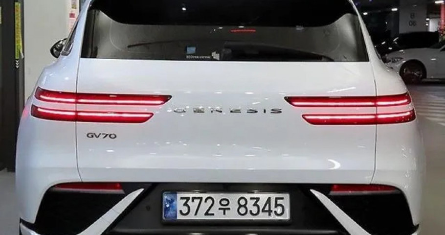 Genesis Gv70 