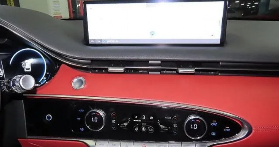 Genesis Gv70 