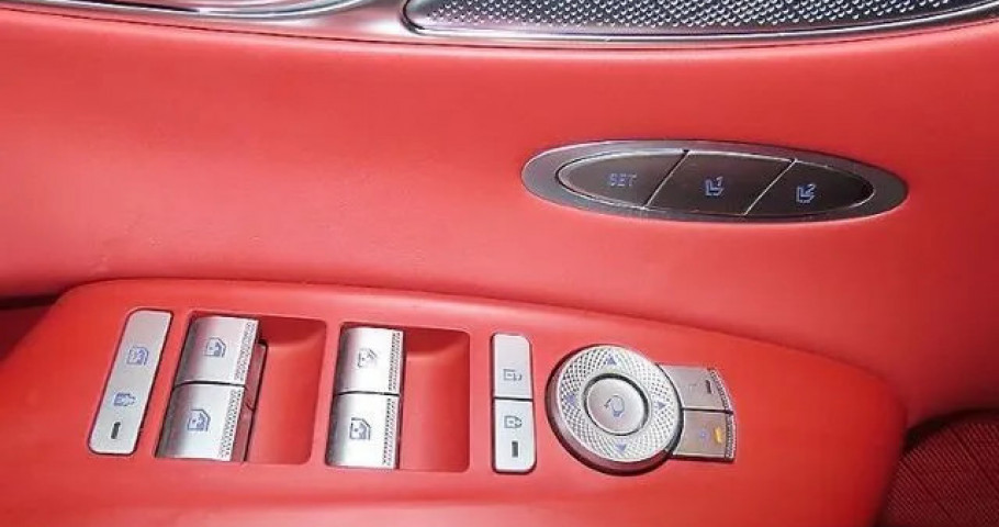 Genesis Gv70 