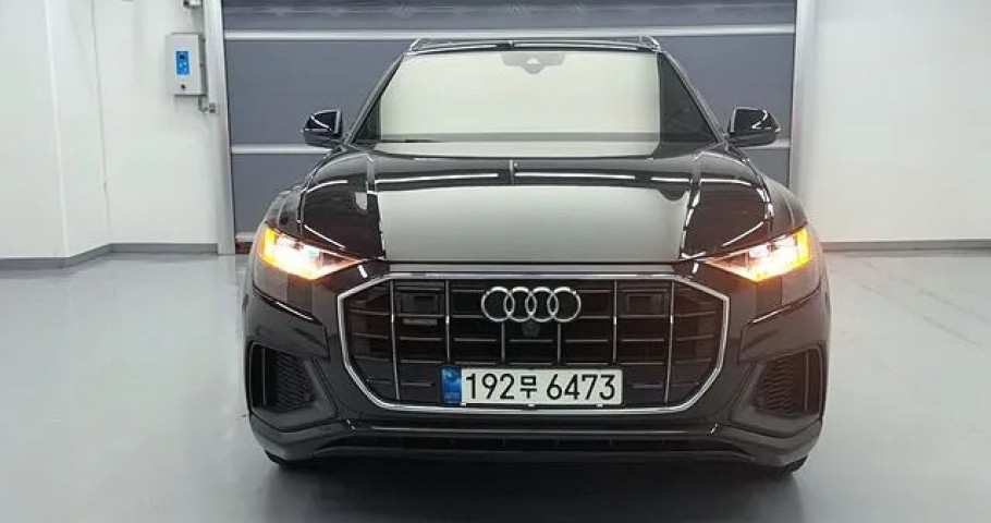 Audi Q8 