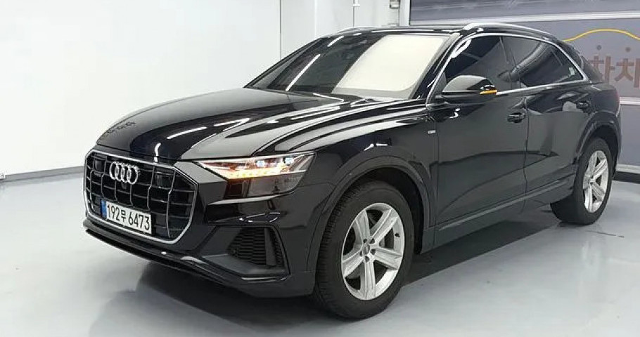 Audi Q8 