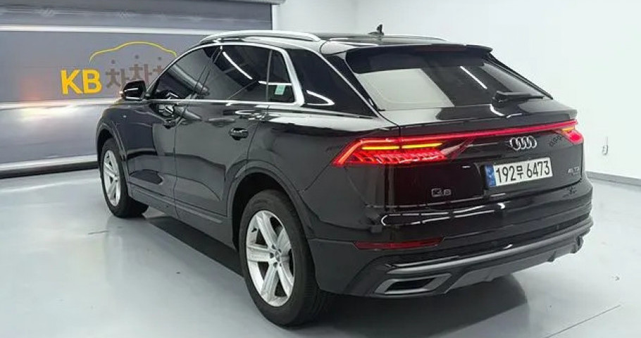 Audi Q8 
