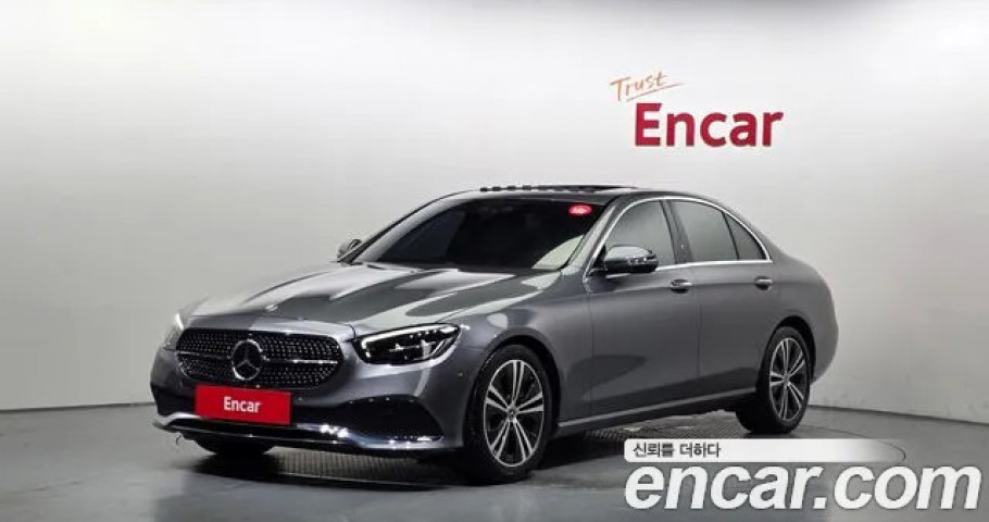 Mercedes-Benz E-Class 